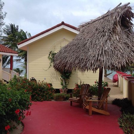 The White Horse Inn - Hopkins Village Beach Belize 외부 사진