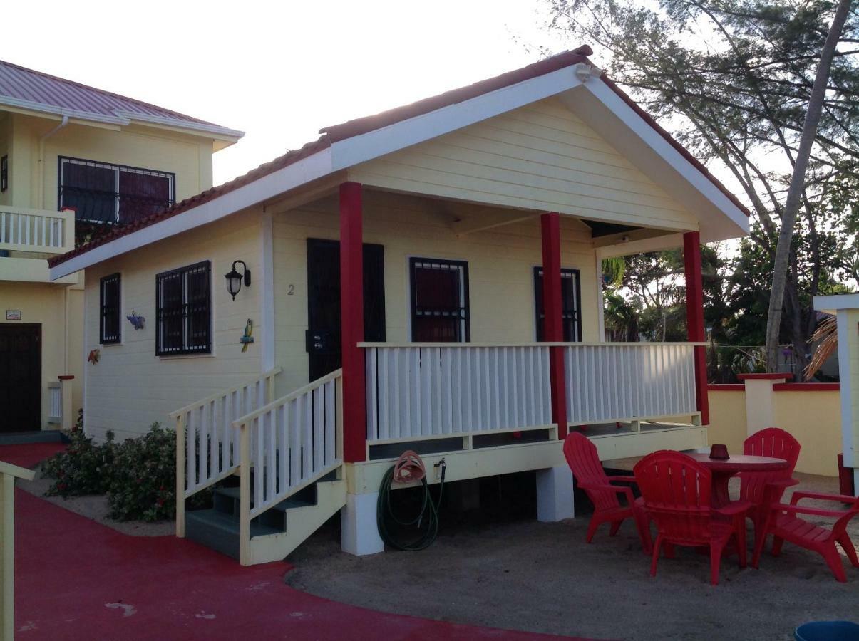 The White Horse Inn - Hopkins Village Beach Belize 외부 사진