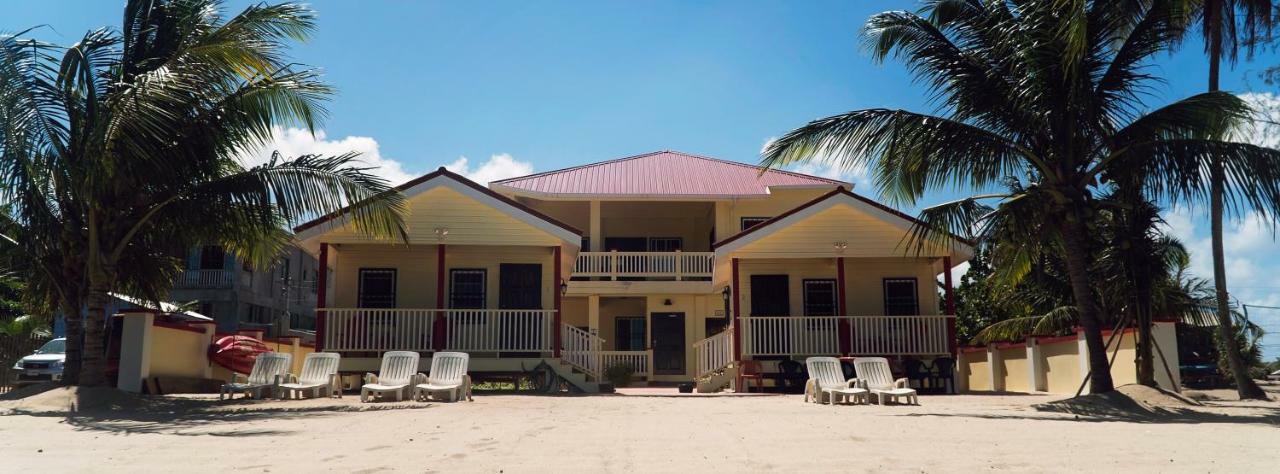 The White Horse Inn - Hopkins Village Beach Belize 외부 사진
